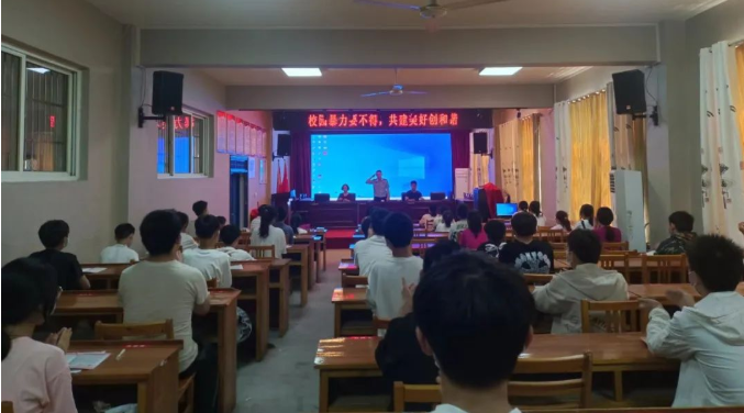 安徽：颍州区程集镇开展法治宣传进校园活动